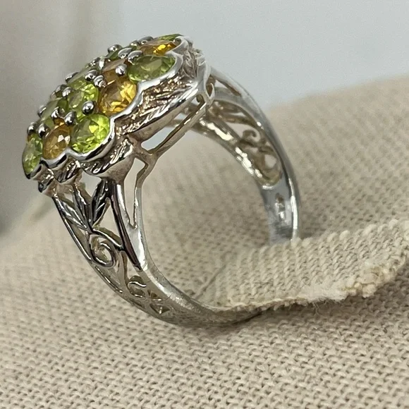 Jewelry Vintage 925 Sterling Silver Ring With Vibrant Green